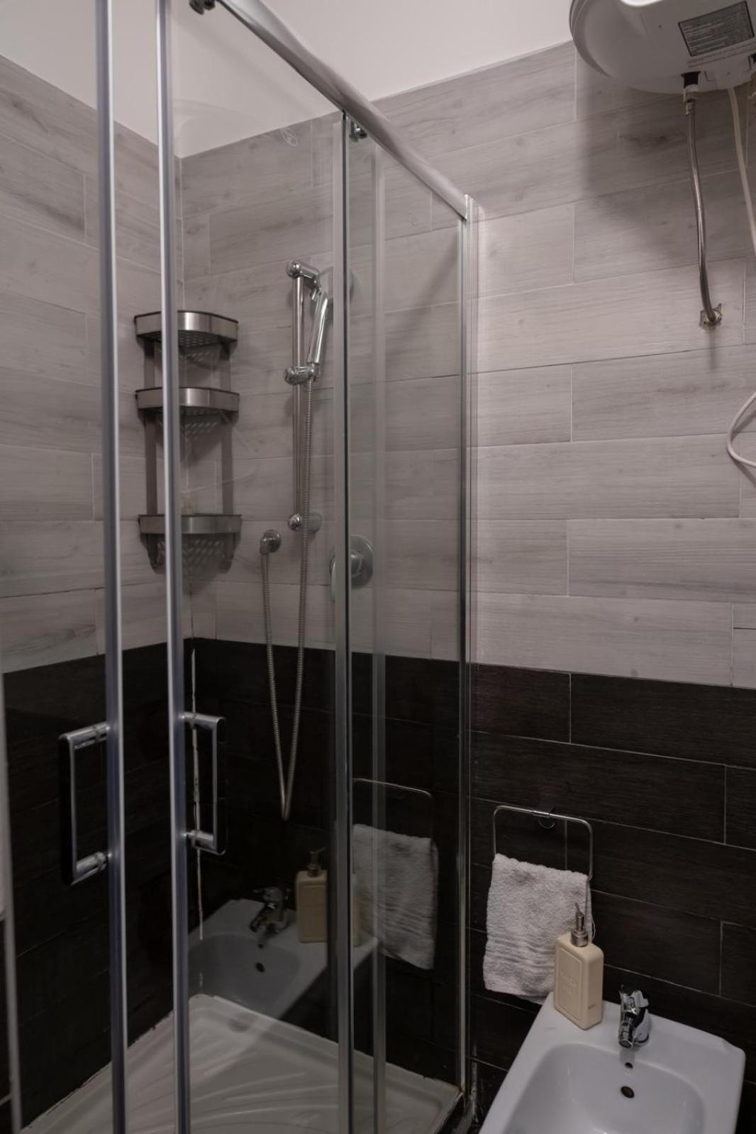 Toledo Road 429 Hotel Наполи Екстериор снимка
