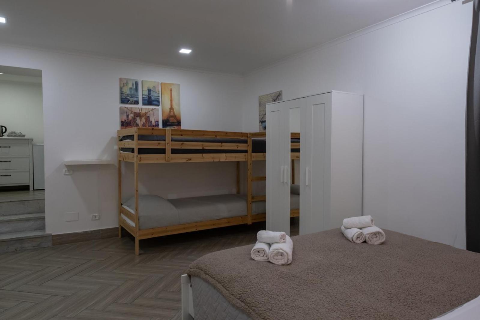 Toledo Road 429 Hotel Наполи Екстериор снимка