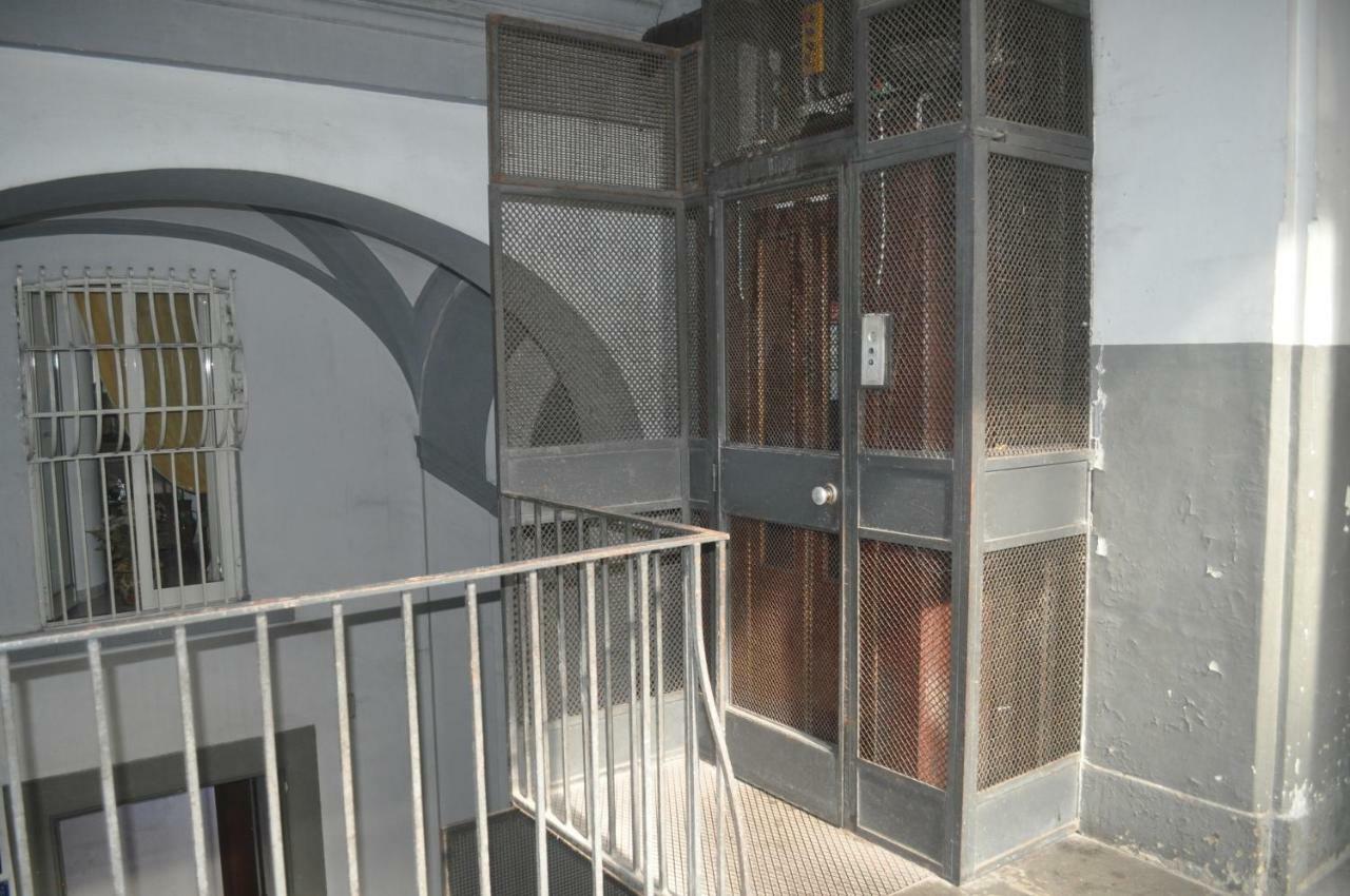 Toledo Road 429 Hotel Наполи Екстериор снимка